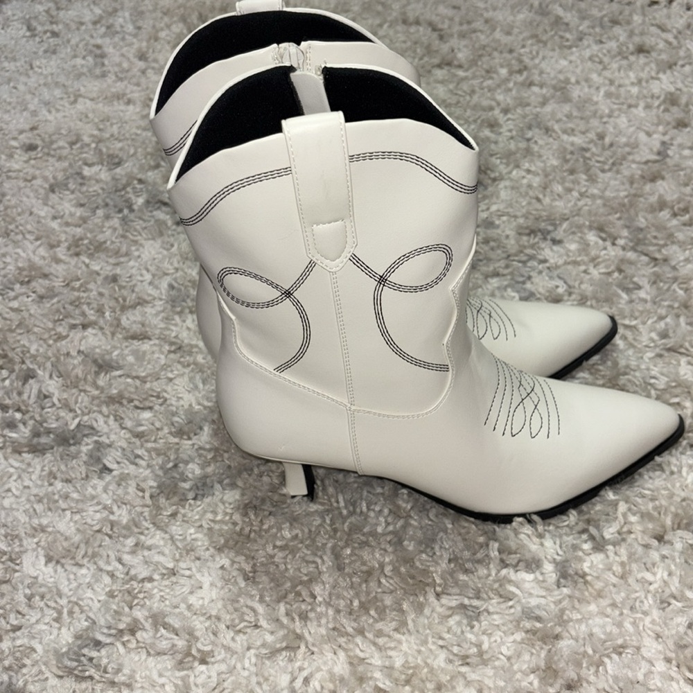 NWT Universal Thread women’s western cowgirl boots - Picture 5 of 7